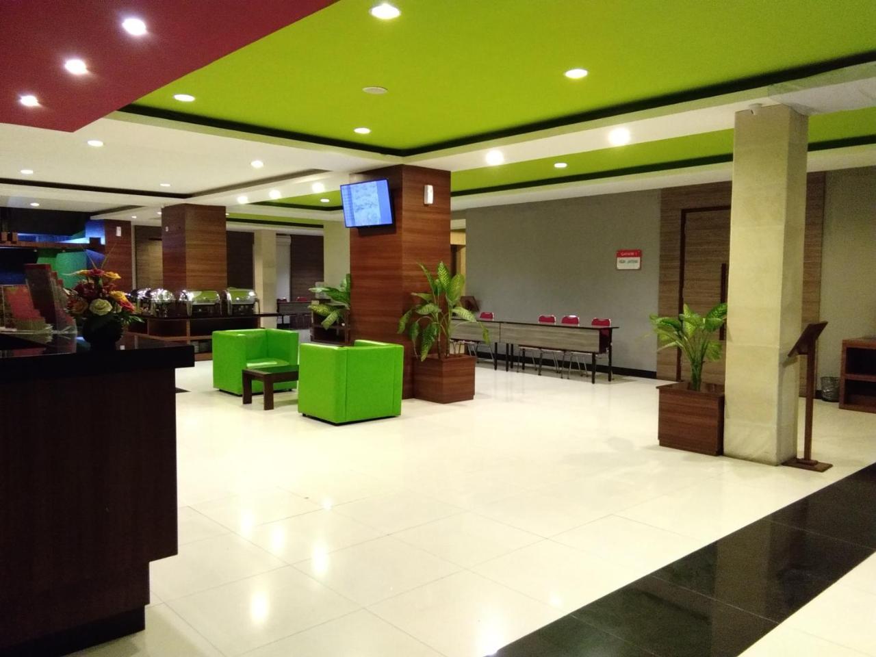 Hotel Candi Indah-Akpol Semarang Exterior foto